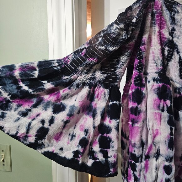 Torrid Tye Dye Cold Shoulder Top - Picture 2 of 13